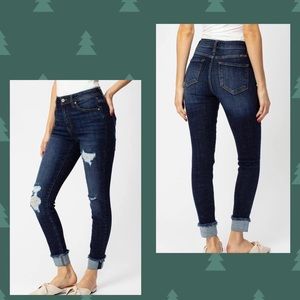 Distressed Kancan’s